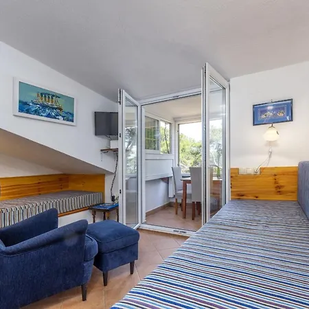 Apartment Jelsa 8729a *